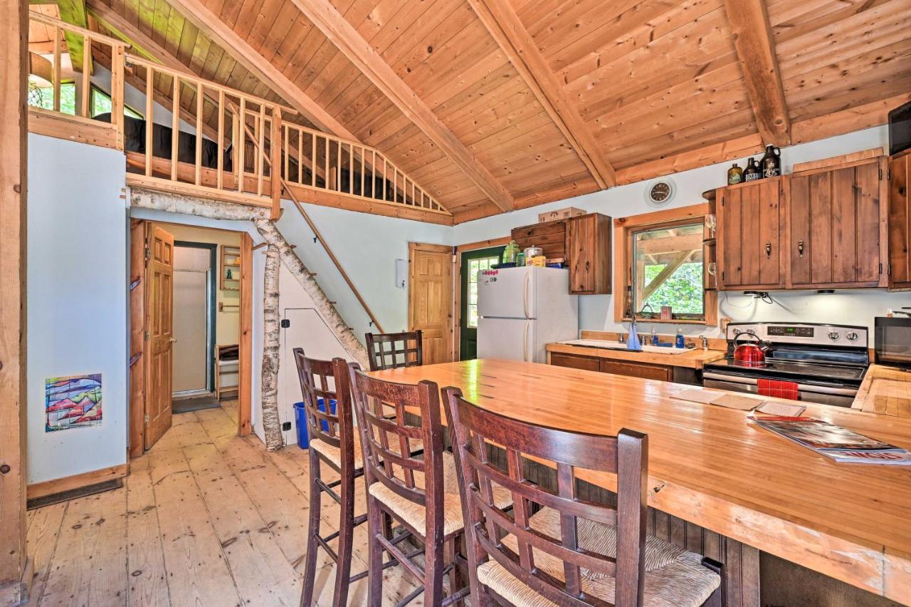 Remote Cabin With Fire Pit 3 Miles To Stowe Mtn! ภายนอก รูปภาพ